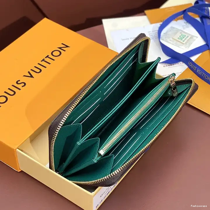 Fashionrepsfam ru 2407YZ0093 LV Bags 0712